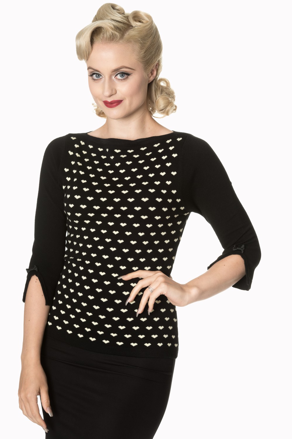 Retro 60s Charming Heart Knit Black Sweater